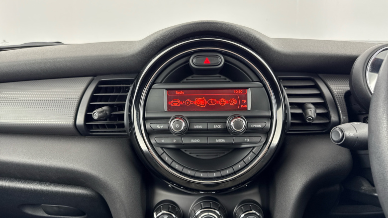 MINI Hatchback 1.5 Cooper 3dr Auto Petrol Hatchback